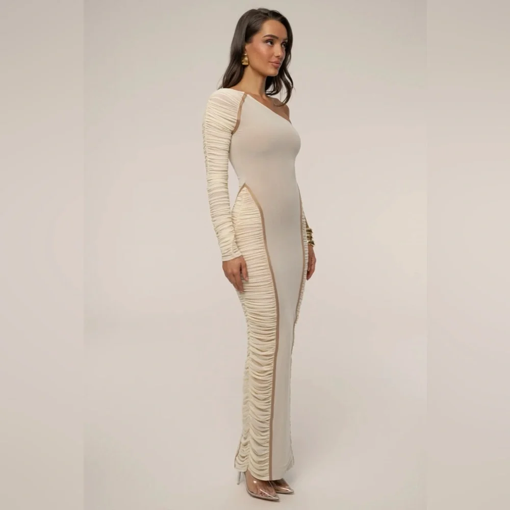 JLUXLABEL NWT Buttercream Rachel One-Shoulder Maxi Dress - Picture 3 of 6